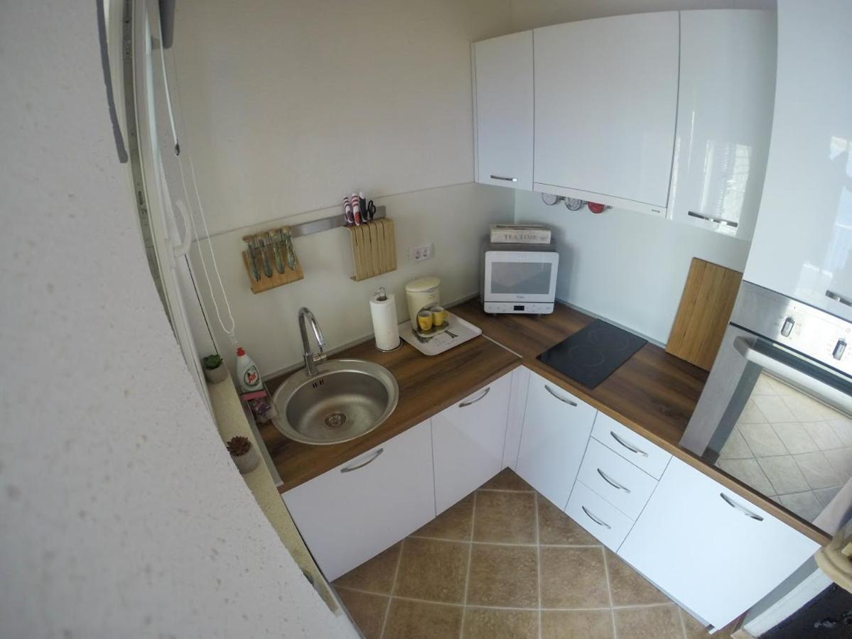 Apartment And Room Sveti Jakov دوبروفينك المظهر الخارجي الصورة