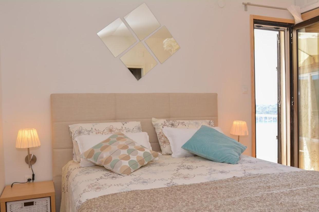 Apartment And Room Sveti Jakov دوبروفينك المظهر الخارجي الصورة