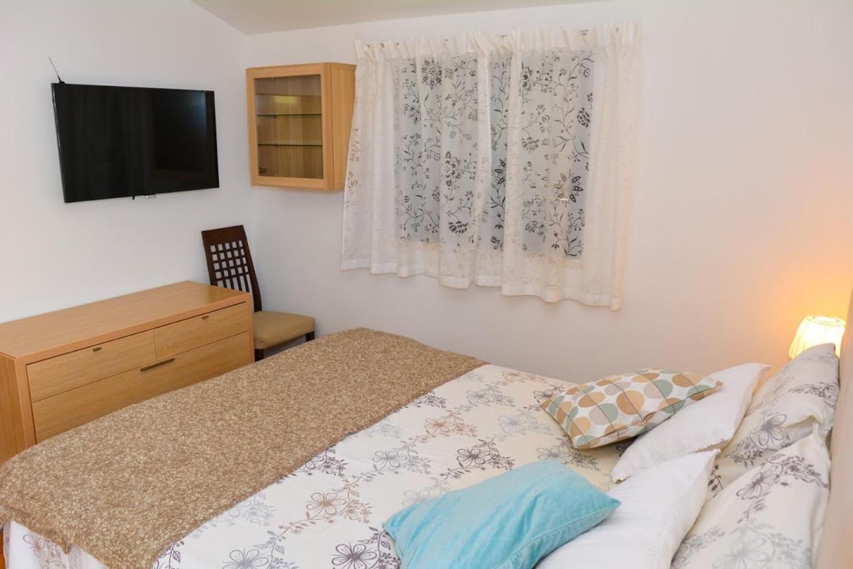 Apartment And Room Sveti Jakov دوبروفينك المظهر الخارجي الصورة