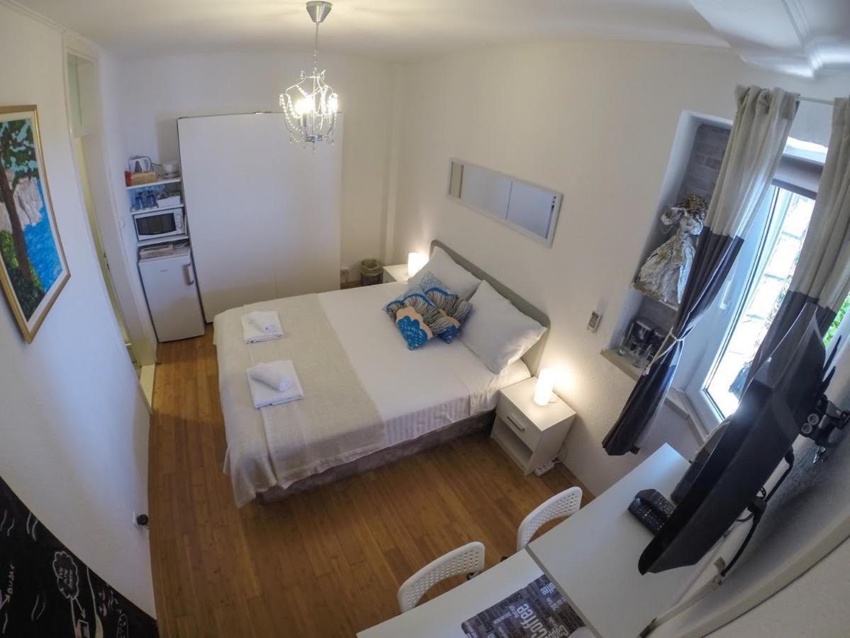 Apartment And Room Sveti Jakov دوبروفينك المظهر الخارجي الصورة