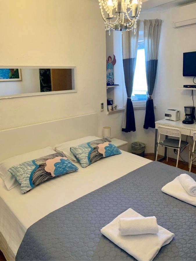 Apartment And Room Sveti Jakov دوبروفينك المظهر الخارجي الصورة